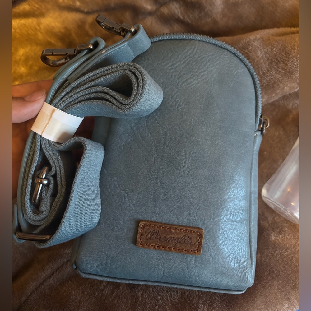 Wrangler Crossbody